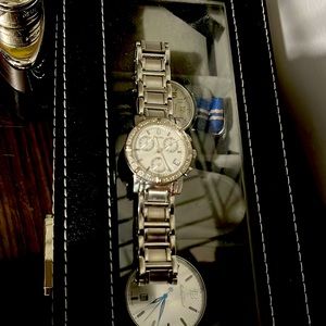 Women diamond accented Bulova